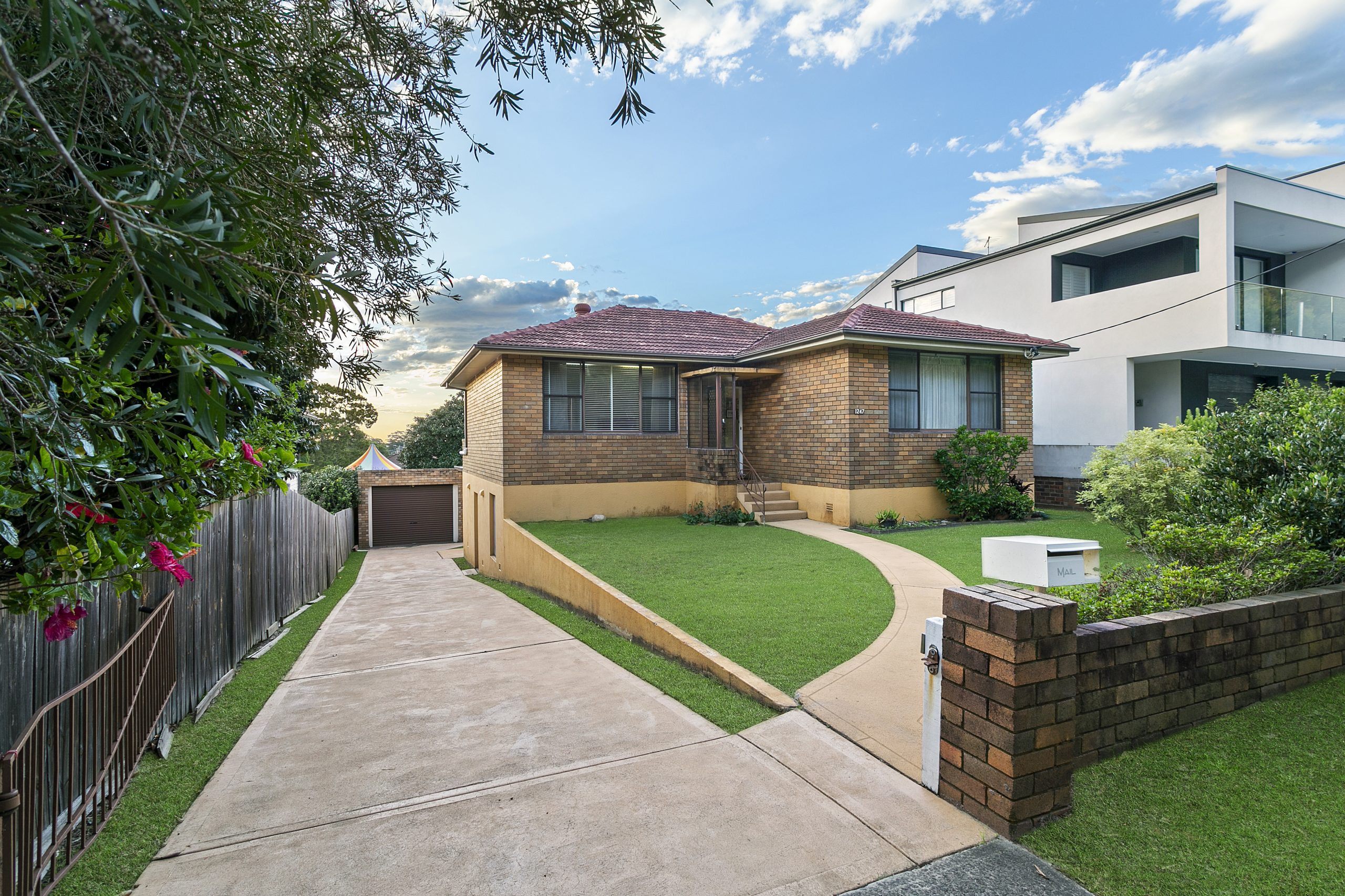 1247 Anzac Parade , Chifley NSW